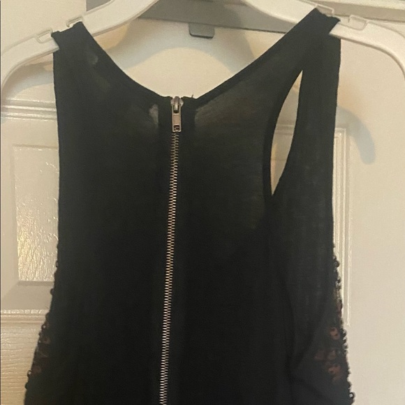 Sequinned tank - Picture 3 of 4